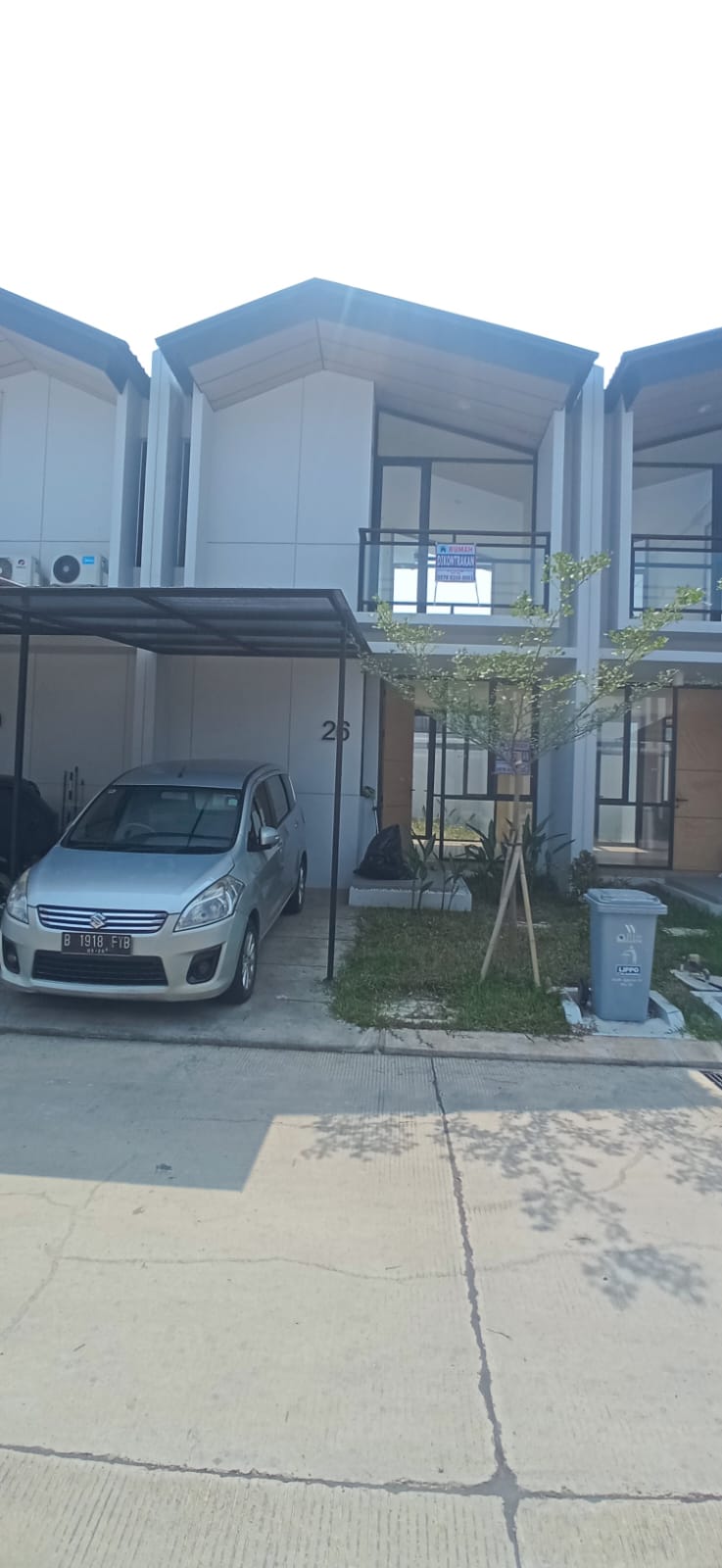 Rumah Disewakan di Cluster Uptown Lippo Cikarang